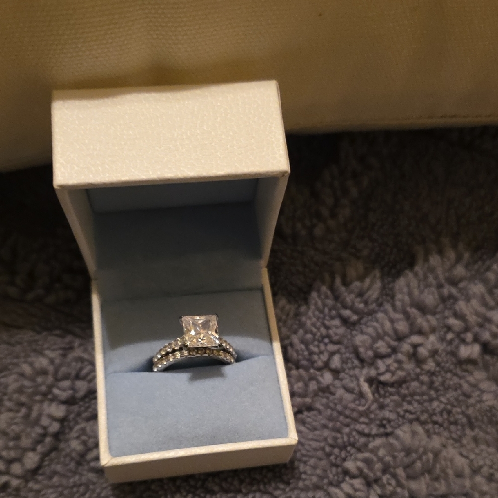 Elegant Sterling Silver Women's Bridal Ring Set NWOT. Sz 7